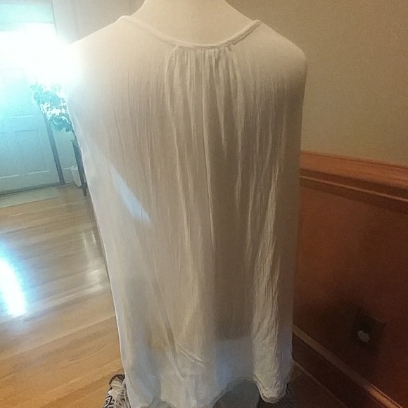 Shirt - Picture 3 of 6